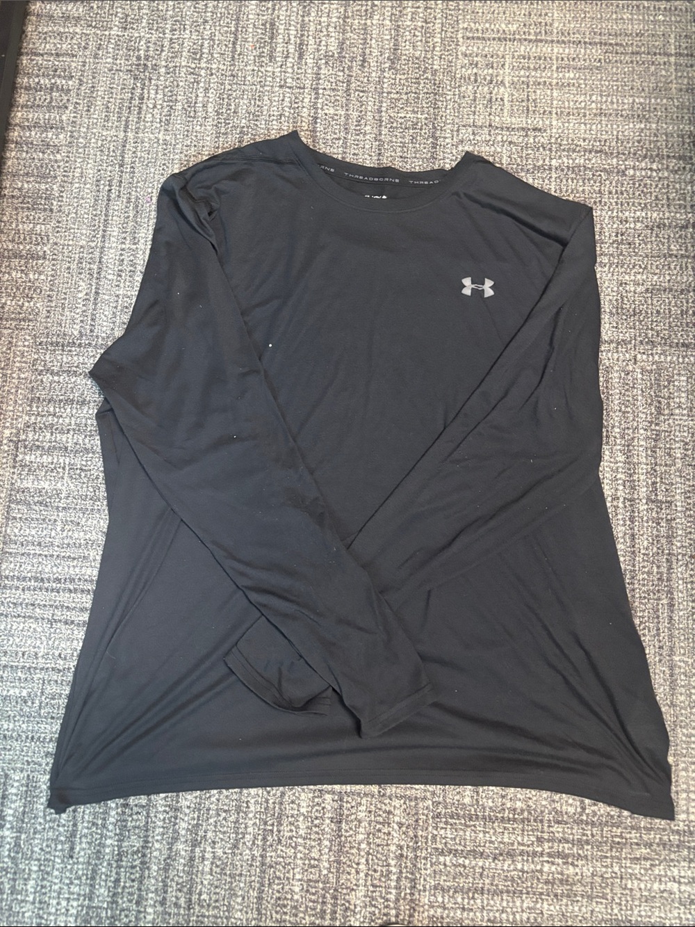 Under Armour Men’s Black Long Sleeve Crew Performance Tee